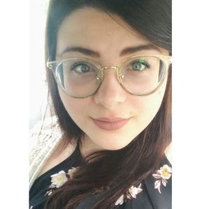 Meet your Posher, Valérie